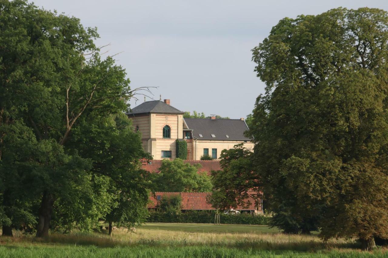 Historisches Gebaeude " Rentmeisteramt" Basedow Basedow  Exteriör bild