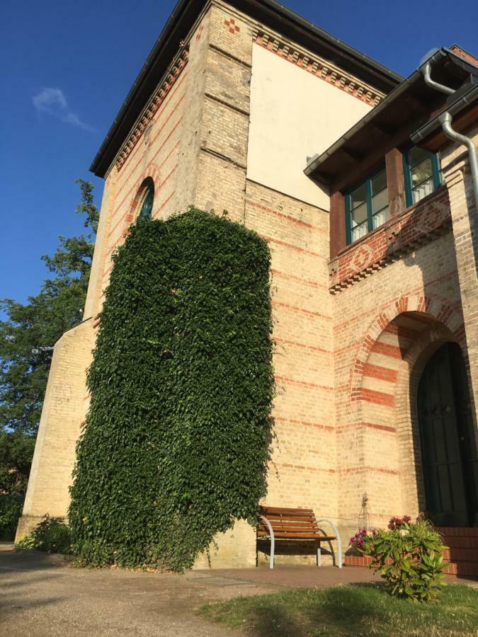 Historisches Gebaeude " Rentmeisteramt" Basedow Basedow  Exteriör bild